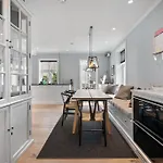 Beautiful Townhouse Super Central In - 4 Bedrooms 8 Guests Βίλα *