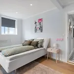 Beautiful Townhouse Super Central In - 4 Bedrooms 8 Guests Βίλα Μπέργκεν
