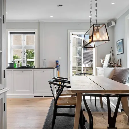 Beautiful Townhouse Super Central In - 4 Bedrooms 8 Guests ヴィラ ベルゲン
