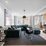 Willa Beautiful Townhouse Super Central In - 4 Bedrooms 8 Guests