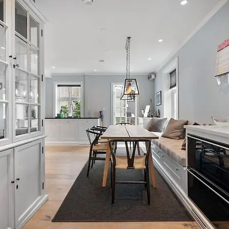 Beautiful Townhouse Super Central In - 4 Bedrooms 8 Guests Villa *