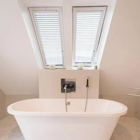 Beautiful Townhouse Super Central In - 4 Bedrooms 8 Guests * Bergen