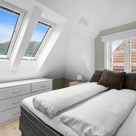 Beautiful Townhouse Super Central In - 4 Bedrooms 8 Guests