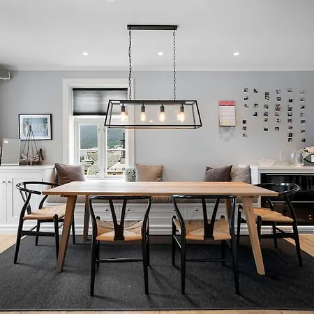 Vila Beautiful Townhouse Super Central In - 4 Bedrooms 8 Guests Bergen