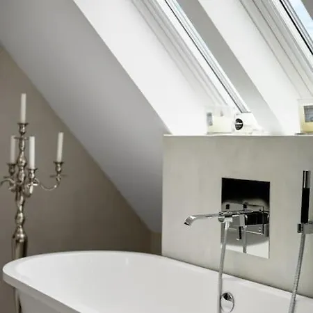 Beautiful Townhouse Super Central In - 4 Bedrooms 8 Guests *