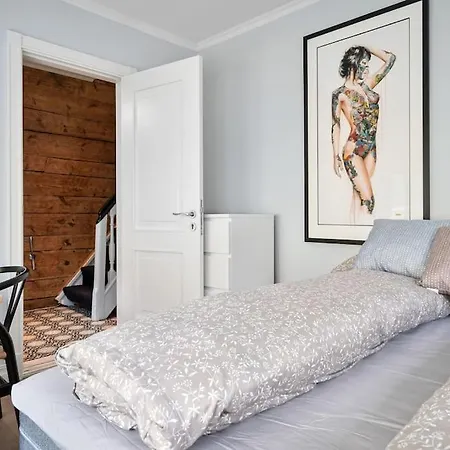 Villa Beautiful Townhouse Super Central In - 4 Bedrooms 8 Guests Bergen