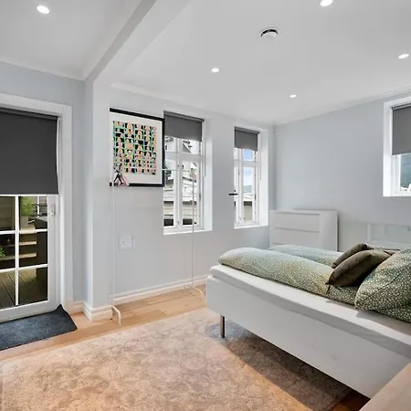 Beautiful Townhouse Super Central In - 4 Bedrooms 8 Guests Bergen
