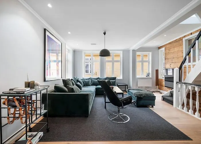 Villa Beautiful Townhouse Super Central In - 4 Bedrooms 8 Guests